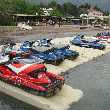 pedana galleggiante per moto d'acqua